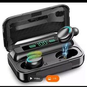 TWS Wireless Bluetooth earbuds with power bank